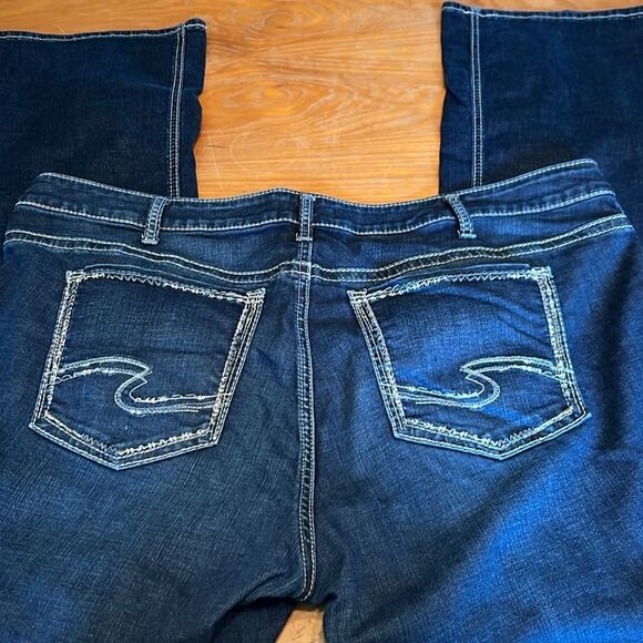 Silver JeansβSuki Slim Boot 22 - Picture 4 of 12